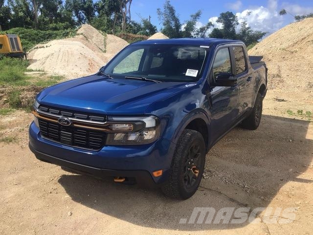 Ford Maverick Vieglais kravas automobilis/izkraušana no sāniem