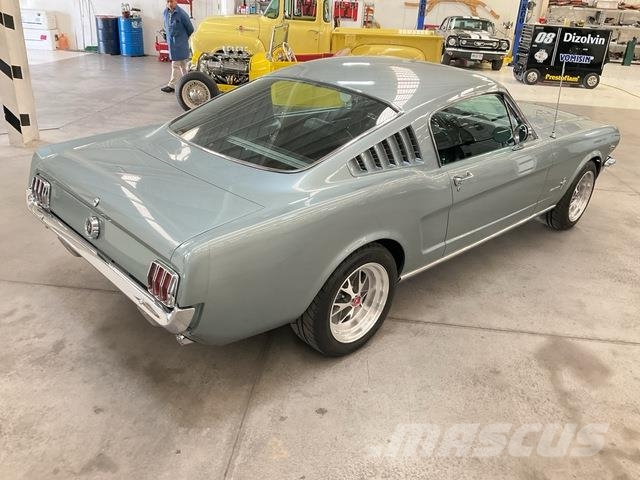 Ford Mustang Automašīnas