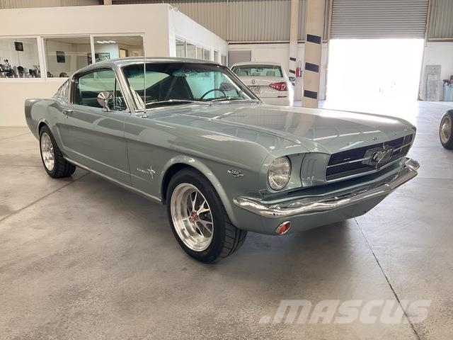 Ford Mustang Automašīnas