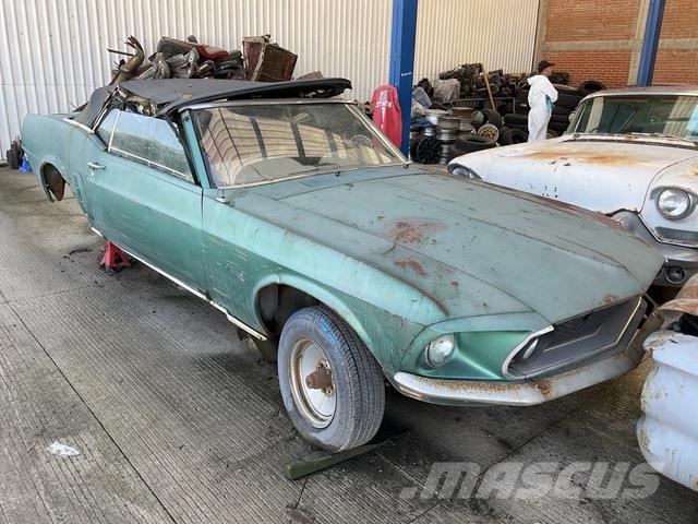Ford Mustang Automašīnas