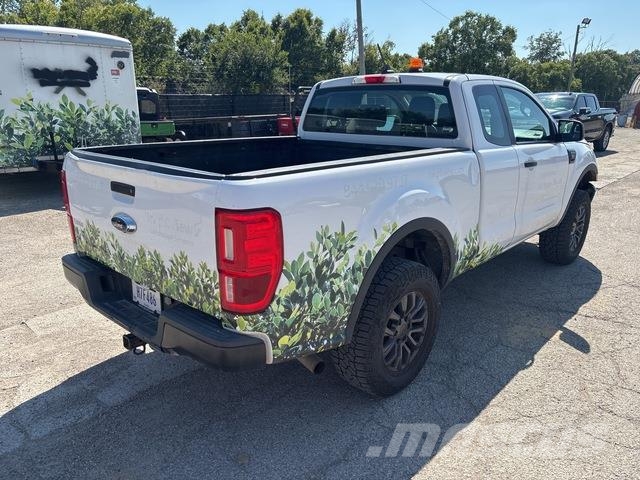 Ford Ranger Vieglais kravas automobilis/izkraušana no sāniem