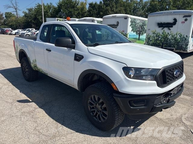 Ford Ranger Vieglais kravas automobilis/izkraušana no sāniem