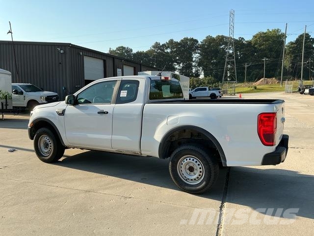 Ford Ranger Vieglais kravas automobilis/izkraušana no sāniem