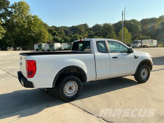 Ford Ranger Vieglais kravas automobilis/izkraušana no sāniem