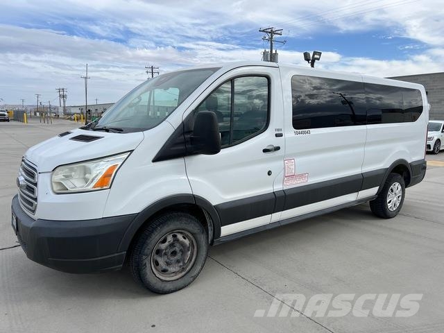 Ford Transit شاحنة مقفلة