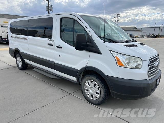 Ford Transit شاحنة مقفلة