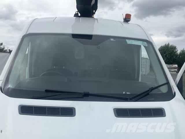 Ford Transit 130M155 المنصات الهوائية المثبتة على شاحنة