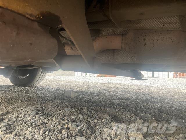 Ford Transit 130M155 المنصات الهوائية المثبتة على شاحنة