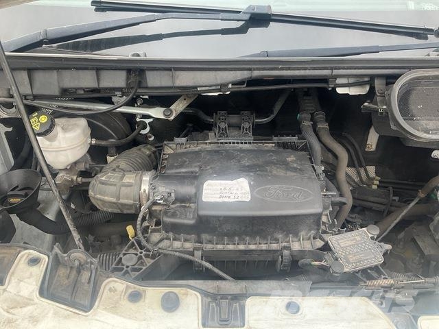 Ford Transit 130M155 المنصات الهوائية المثبتة على شاحنة