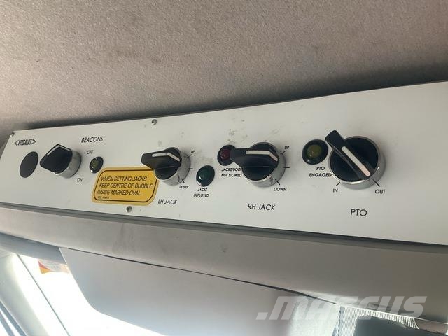 Ford Transit 130M155 المنصات الهوائية المثبتة على شاحنة