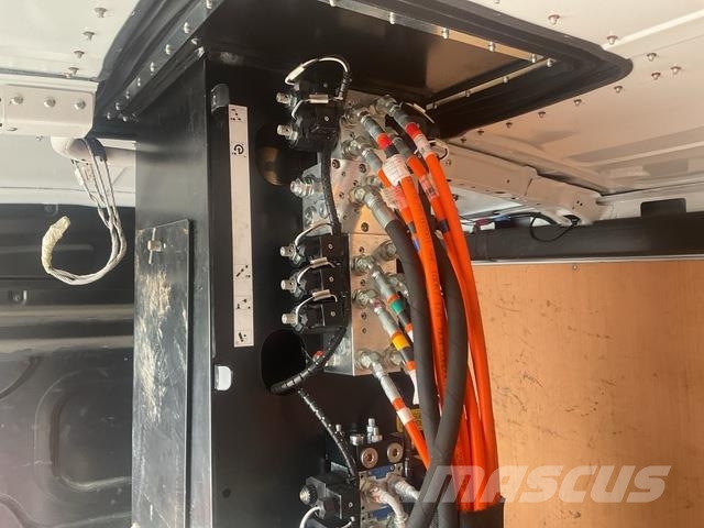 Ford Transit 130M155 المنصات الهوائية المثبتة على شاحنة