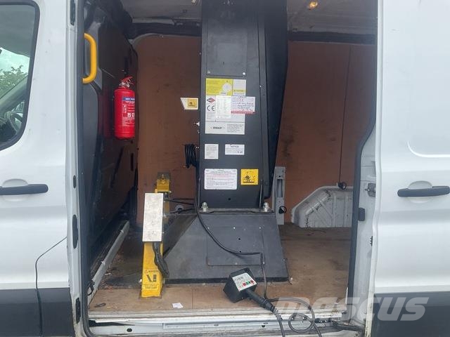 Ford Transit 130M155 المنصات الهوائية المثبتة على شاحنة