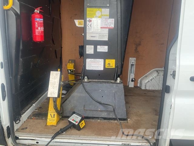 Ford Transit 130M155 المنصات الهوائية المثبتة على شاحنة