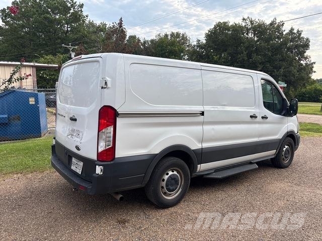 Ford Transit 150 패널 화물차