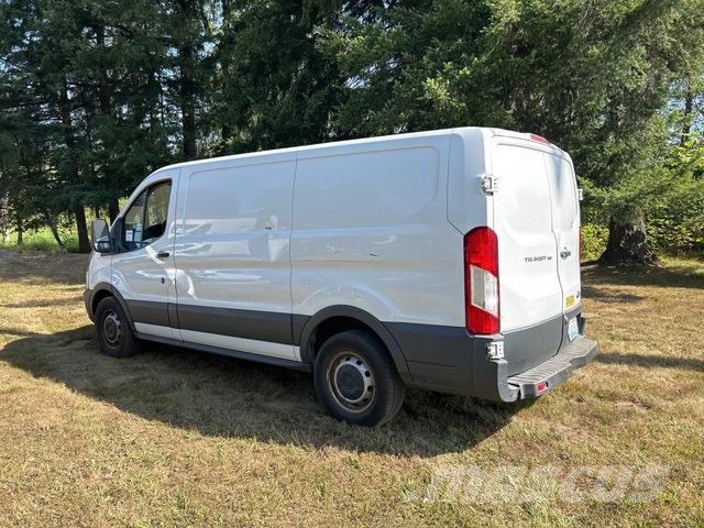 Ford Transit 150 패널 화물차