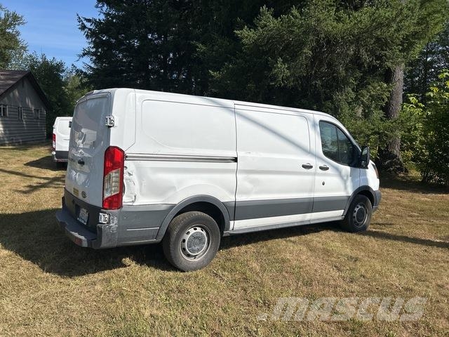 Ford Transit 150 패널 화물차