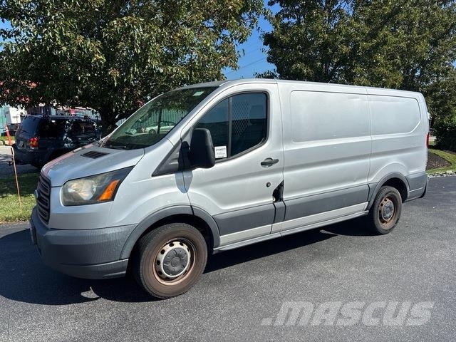 Ford Transit 150 패널 화물차