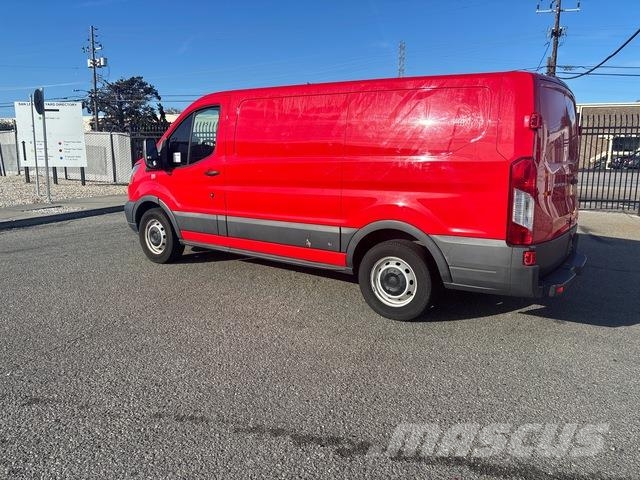 Ford Transit 150 Panel vans