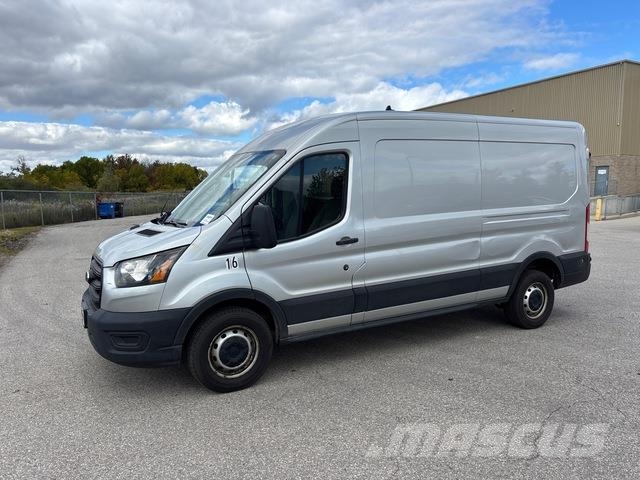 Ford Transit 250 Preču pārvadāšanas furgoni