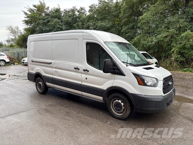 Ford Transit 250 Panel vanlar