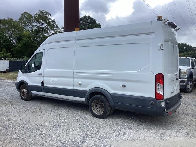 Ford Transit 350 コンバイン／バキュームトラック