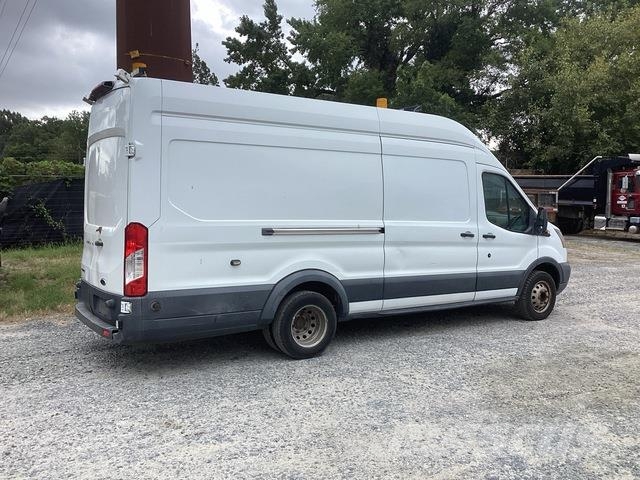 Ford Transit 350 コンバイン／バキュームトラック