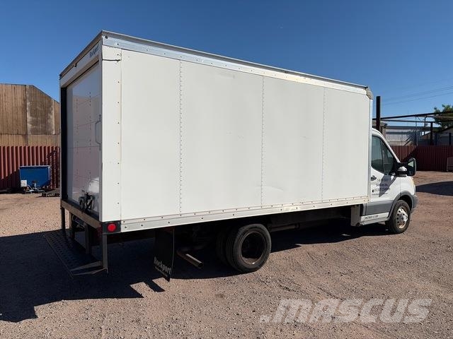 Ford Transit 350HD 厢式货车