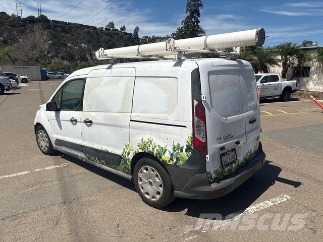 Ford Transit Connect شاحنة مقفلة