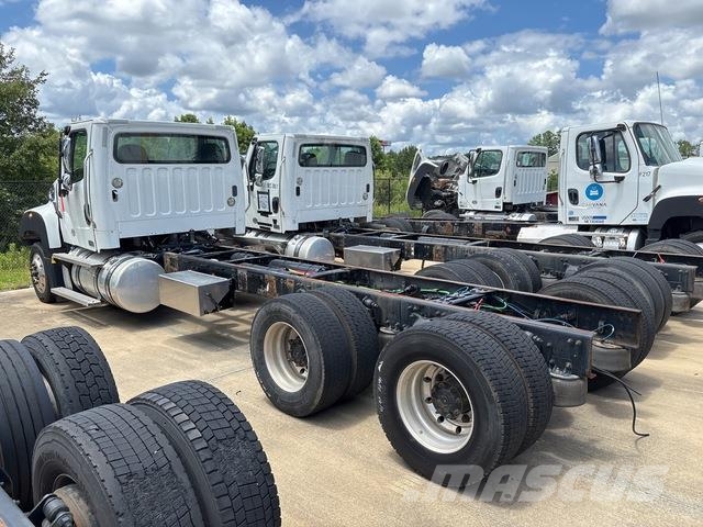Freightliner 114SD Cabins and interior