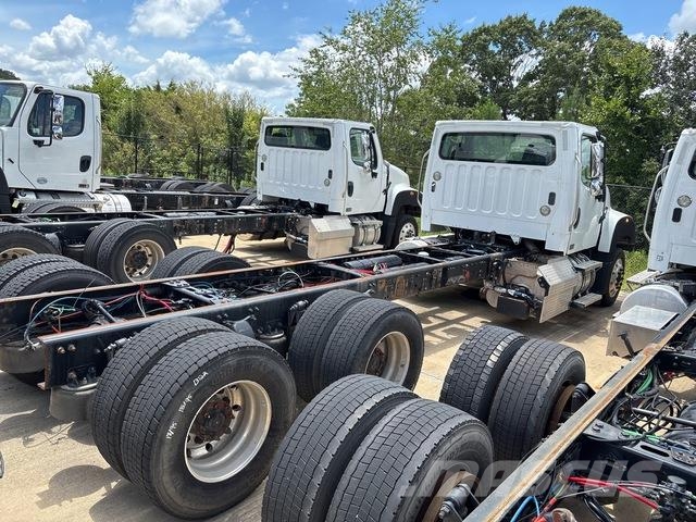 Freightliner 114SD Cabins and interior