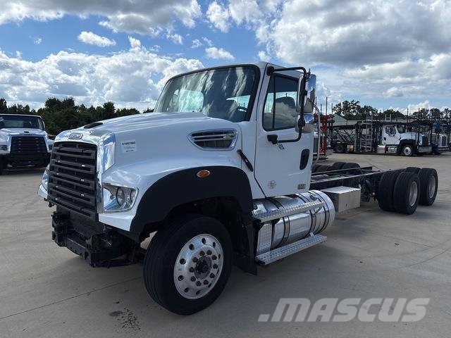 Freightliner 114SD Kabinos ir salonai