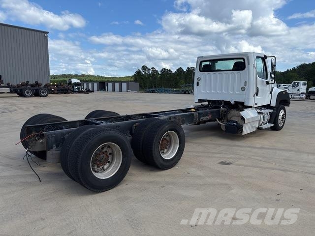 Freightliner 114SD Кабіни