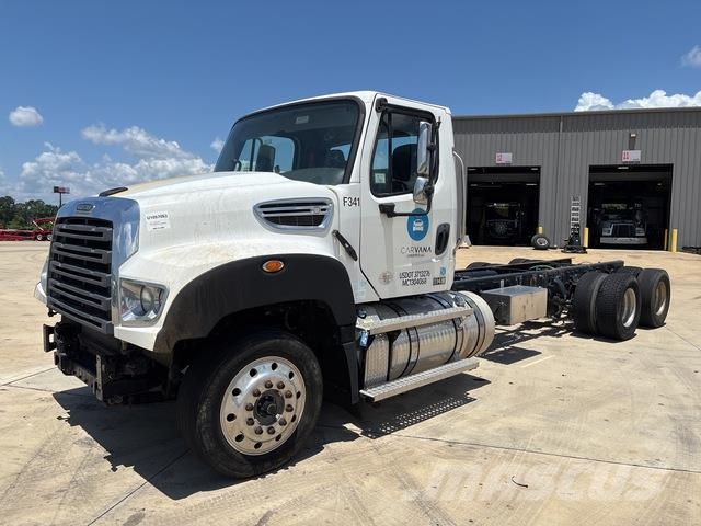 Freightliner 114SD Kabine i unutrašnjost