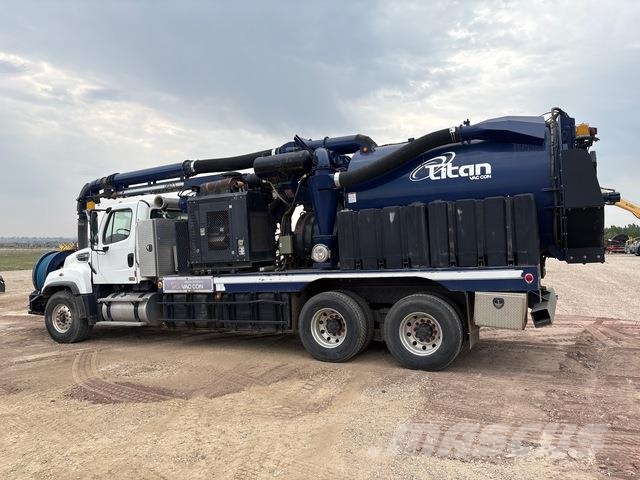 Freightliner 114SD Crawler excavators