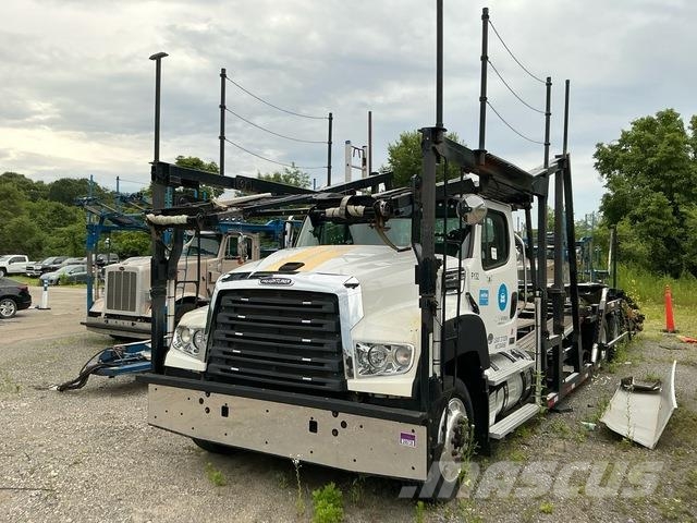 Freightliner 114SD Autotransporter