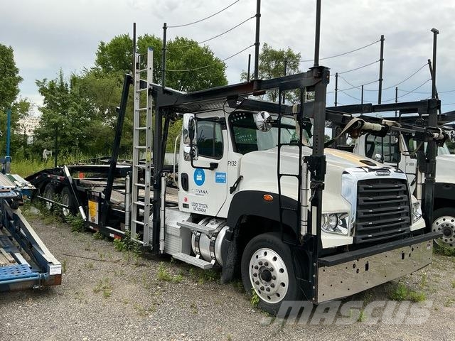 Freightliner 114SD Oprijwagen