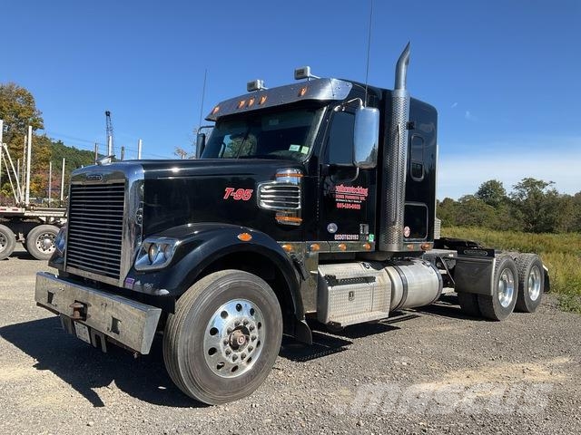 Freightliner 122SD Vilcēji