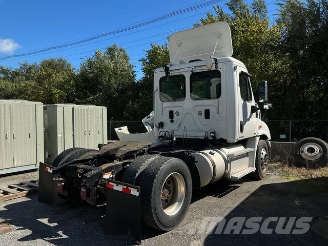Freightliner CA113 Tegljači