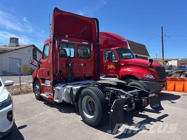 Freightliner CA116 Prime Movers