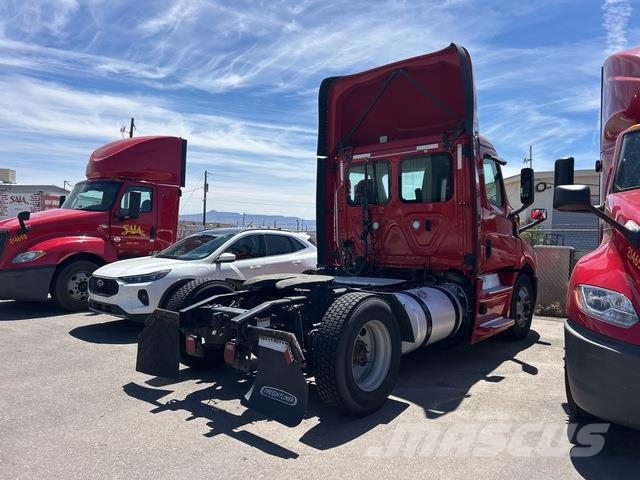 Freightliner CA116 Prime Movers