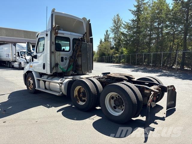 Freightliner Cascadia Sadulveokid