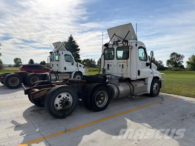 Freightliner Cascadia Sadulveokid