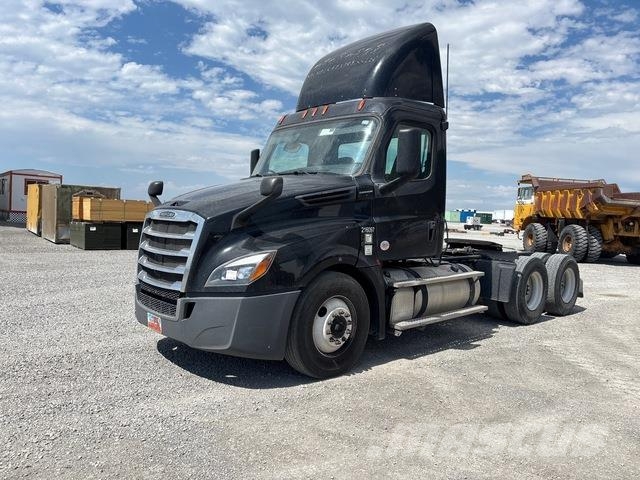 Freightliner Cascadia Тягачі