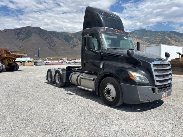 Freightliner Cascadia Тягачі