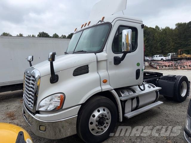 Freightliner Cascadia 113 Тягачі