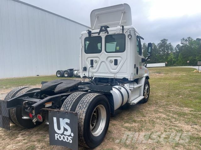 Freightliner Cascadia 113 Тягачі