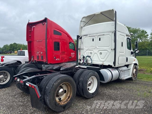 Freightliner Cascadia 113 Tracteur routier