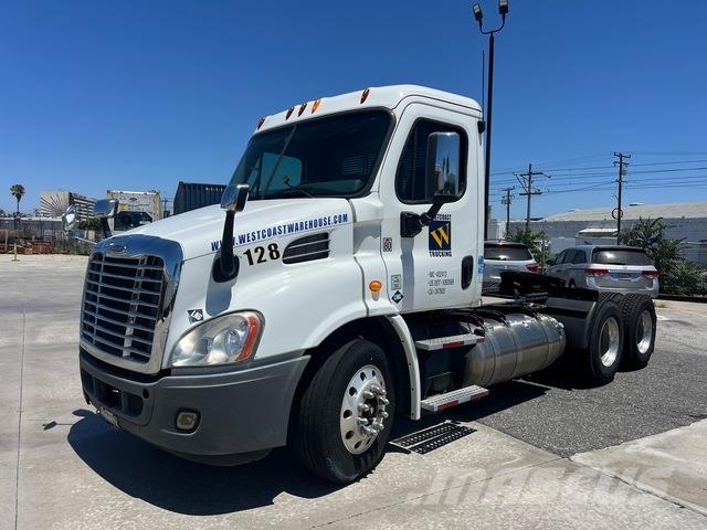 Freightliner Cascadia 113 Tractor Units