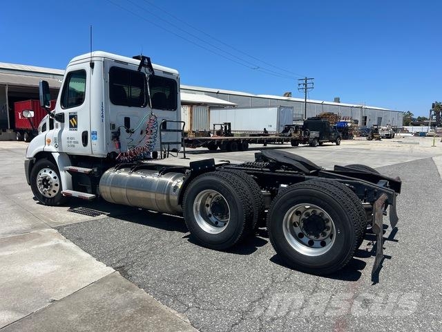 Freightliner Cascadia 113 Tractor Units