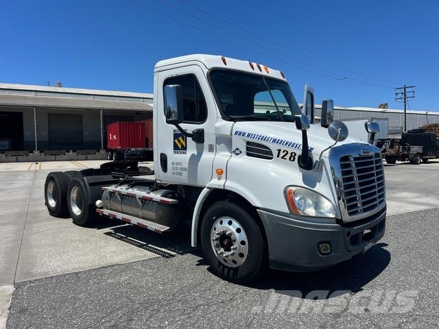 Freightliner Cascadia 113 Tractor Units